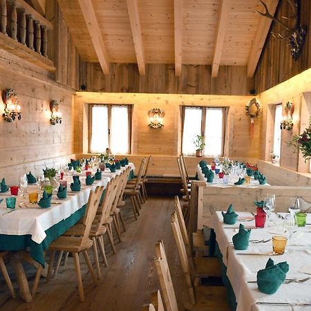 Jaegerhaus Agriturismo Кортина д'Ампецо Екстериор снимка