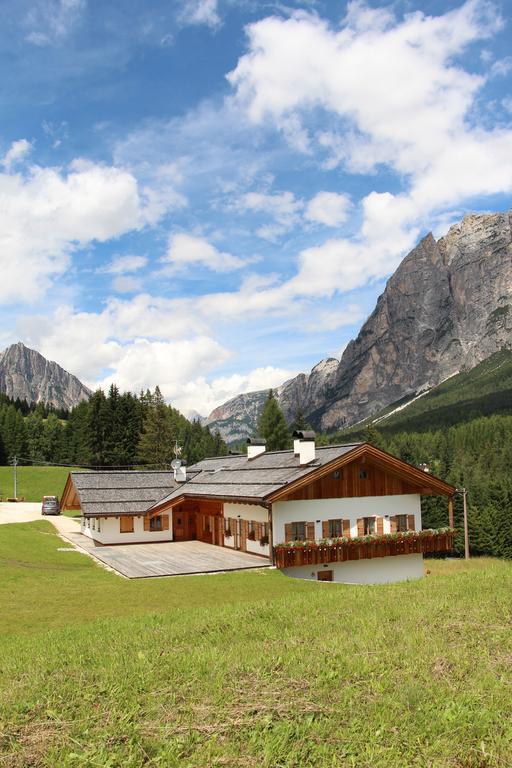 Jaegerhaus Agriturismo Кортина д'Ампецо Екстериор снимка