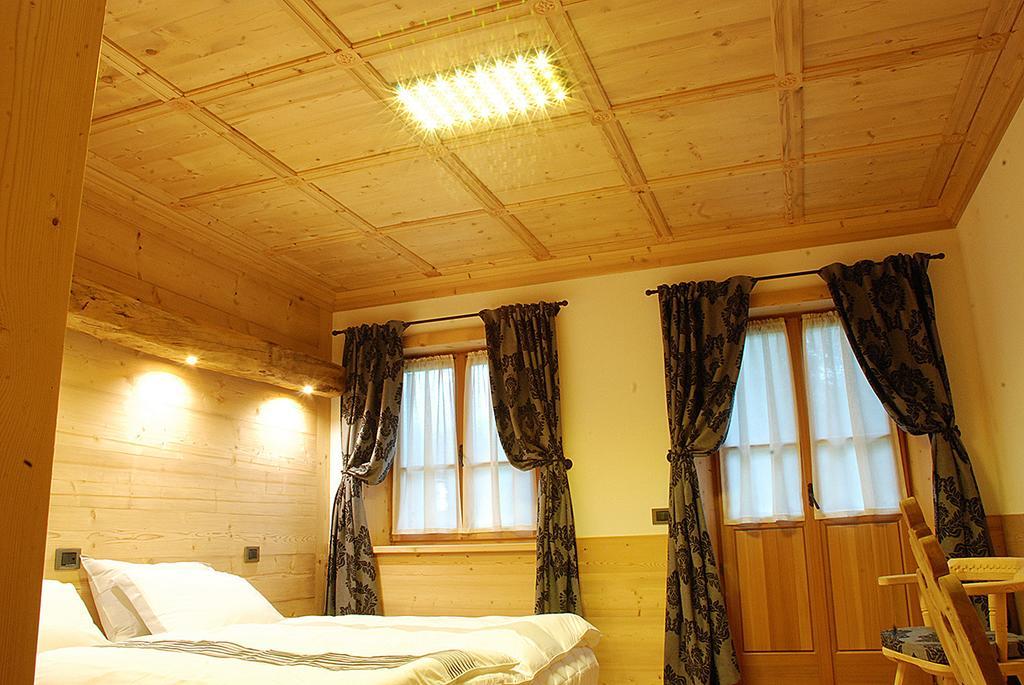 Jaegerhaus Agriturismo Кортина д'Ампецо Стая снимка