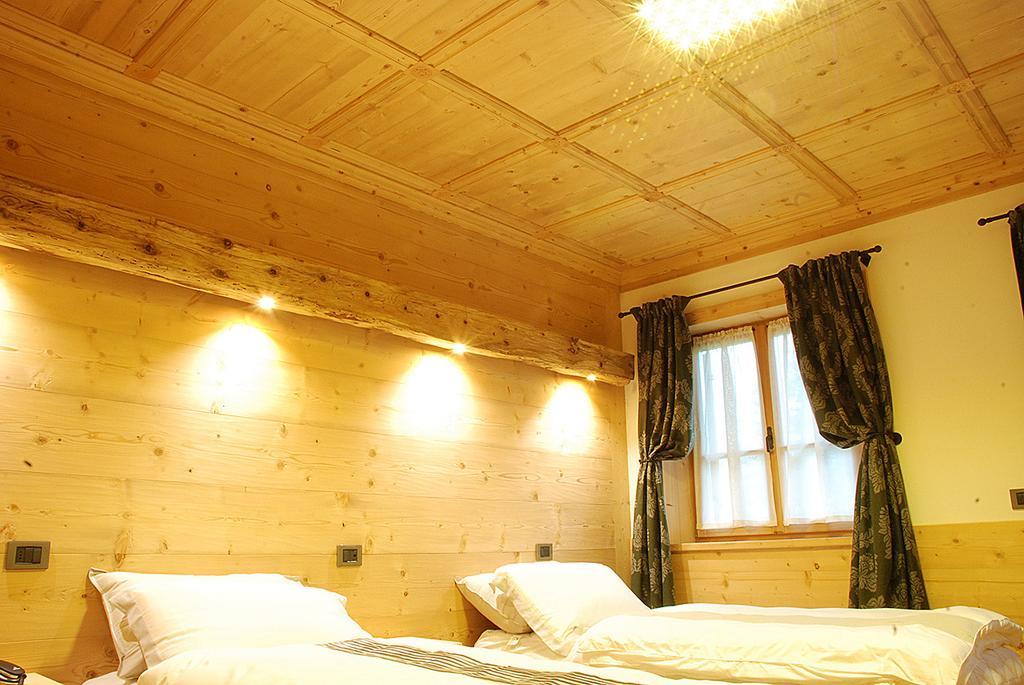Jaegerhaus Agriturismo Кортина д'Ампецо Екстериор снимка