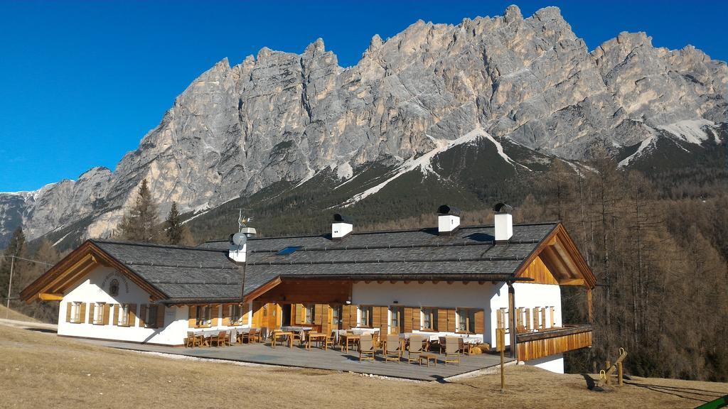 Jaegerhaus Agriturismo Кортина д'Ампецо Екстериор снимка