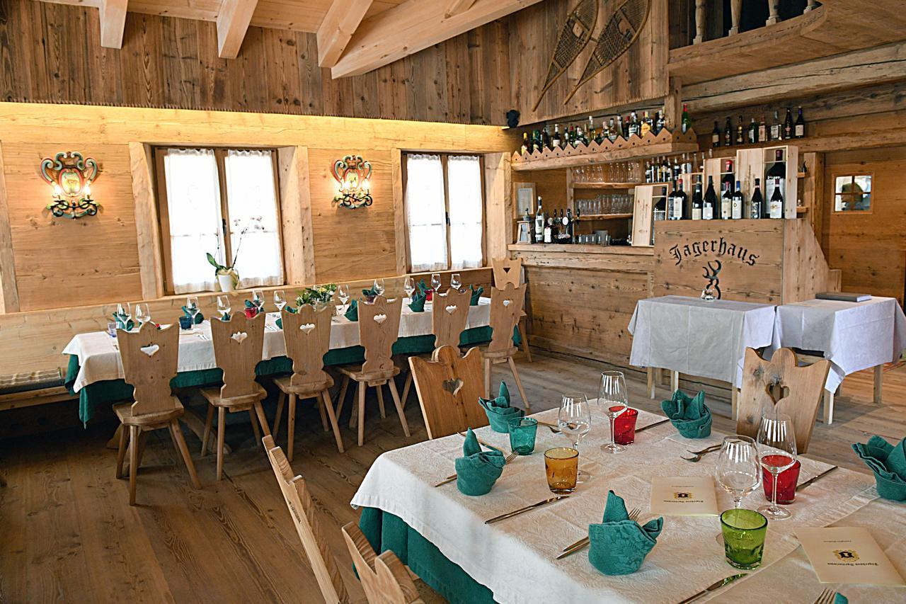 Jaegerhaus Agriturismo Кортина д'Ампецо Екстериор снимка