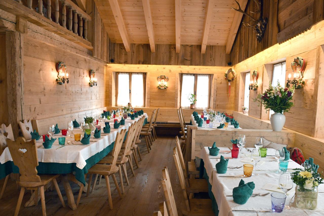 Jaegerhaus Agriturismo Кортина д'Ампецо Екстериор снимка